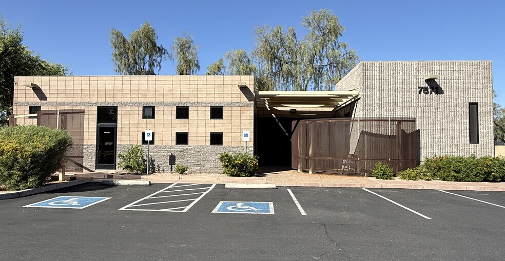 More Photos Of 7571 S Willow Dr, Tempe Medical For Lease