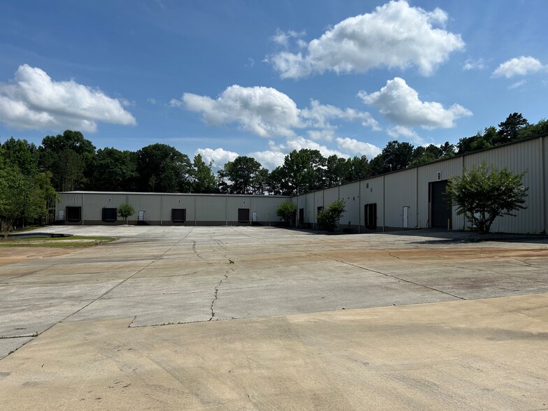 Primary Photo Of 2117 McMillan St, Auburn Warehouse For Lease