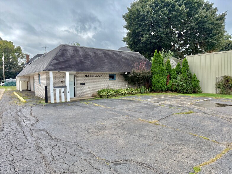More Photos Of 1107 Lincoln Way E, Massillon Veterinarian Kennel For Sale