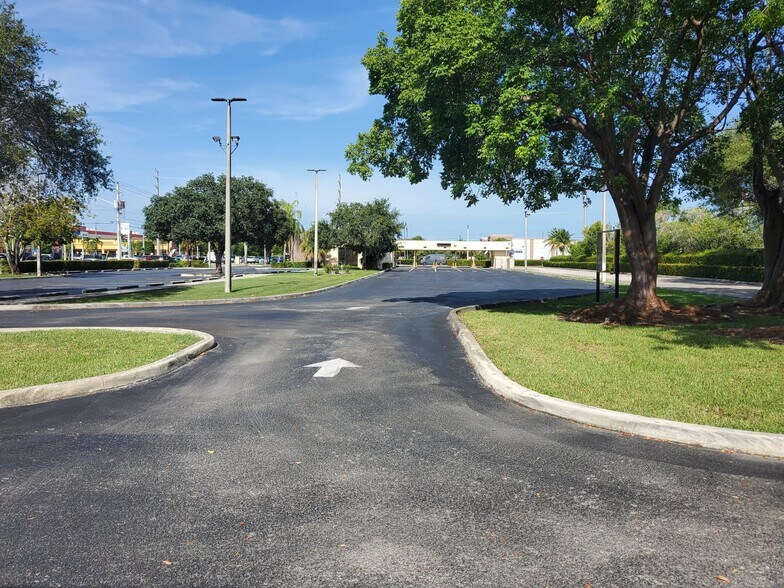 More Photos Of 1750 NE 8th St, Homestead Bank For Sale