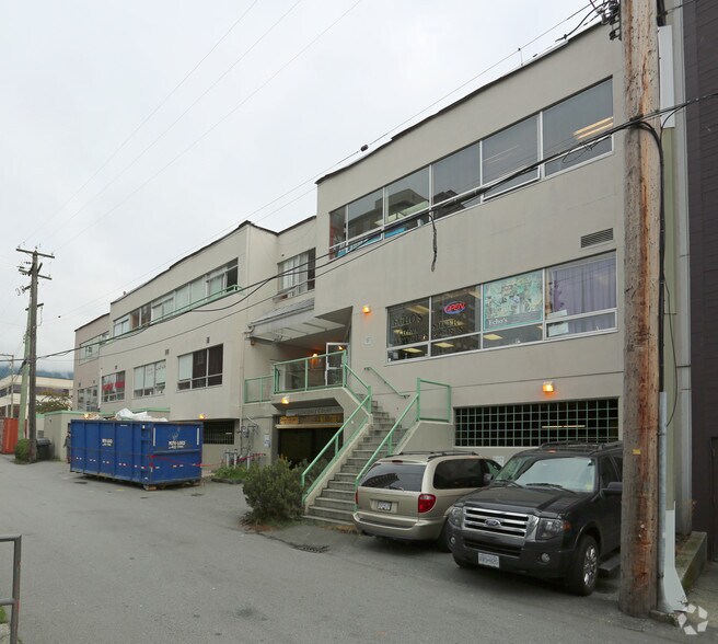 More Photos Of 1433 Lonsdale Ave, North Vancouver Storefront For Sale