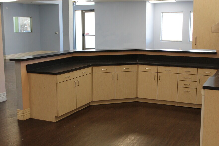 More Photos Of 5208 Village Creek Dr, Plano Office For Lease