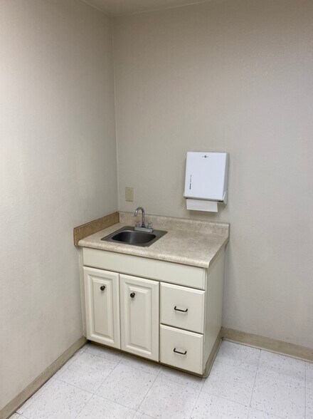 More Photos Of 866 Plumas St, Yuba City Medical For Lease