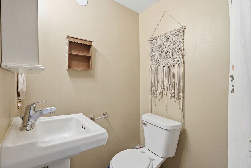 More Photos Of 940 3rd St E, Saint Paul Apartments For Sale