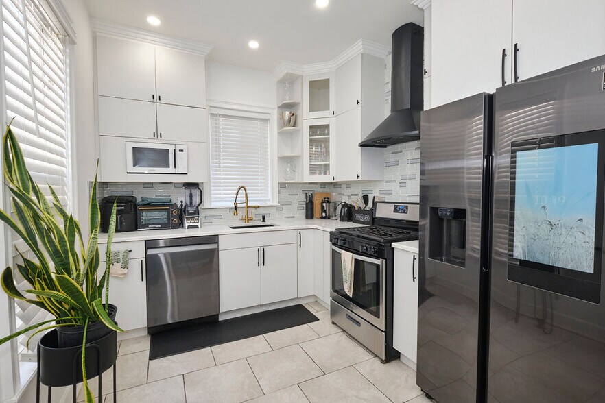 More Photos Of 365 Rutland Rd, Brooklyn Apartments For Sale