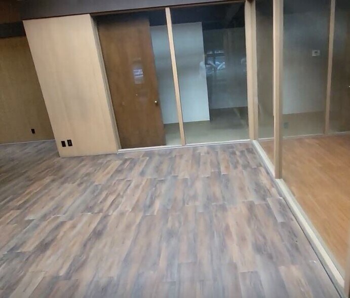 More Photos Of 13903-13921 Artesia Blvd, Cerritos Flex For Lease