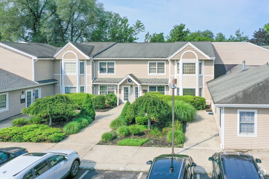 More Photos Of 5 Mountain Blvd, Warren Office For Lease