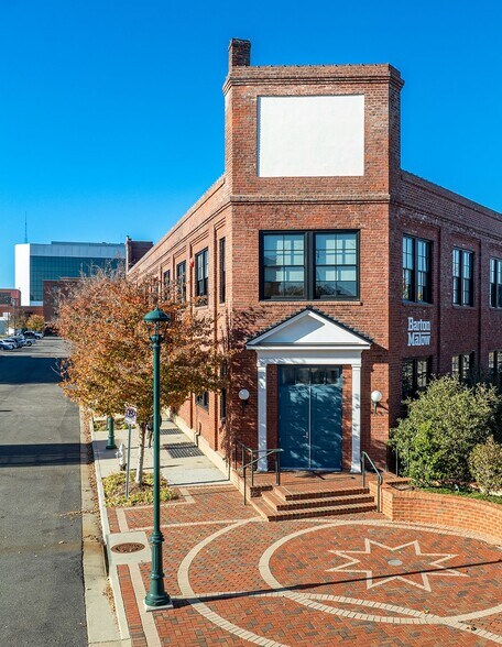 More Photos Of 2000 W Marshall St, Richmond Office For Lease