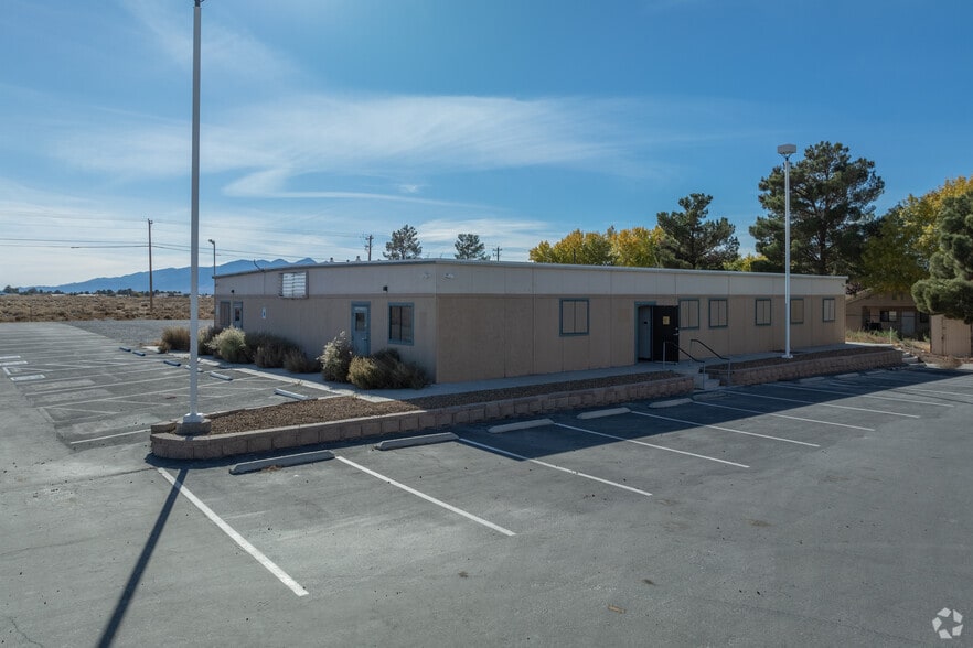 More Photos Of 1501-1503 E Calvada Blvd, Pahrump Medical For Sale