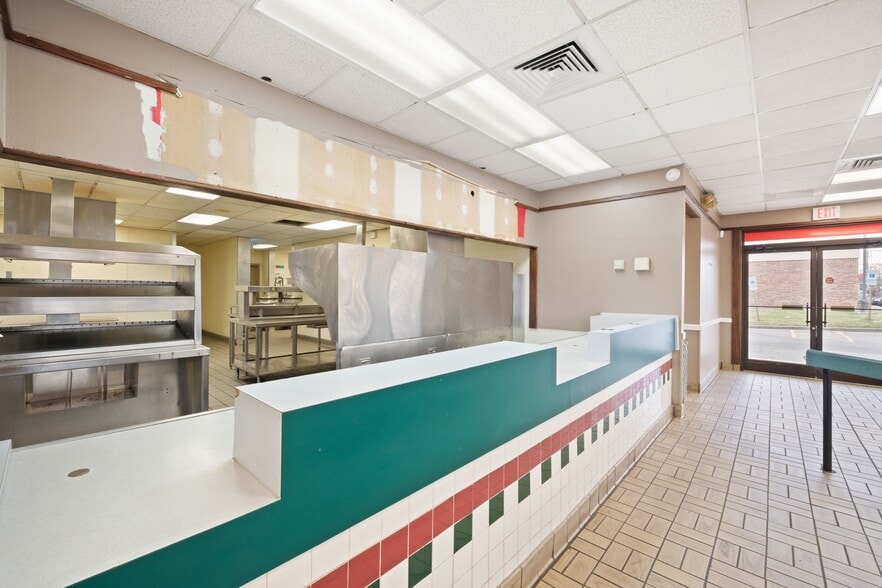More Photos Of 120 Kapp St, Dobson General Retail For Sale