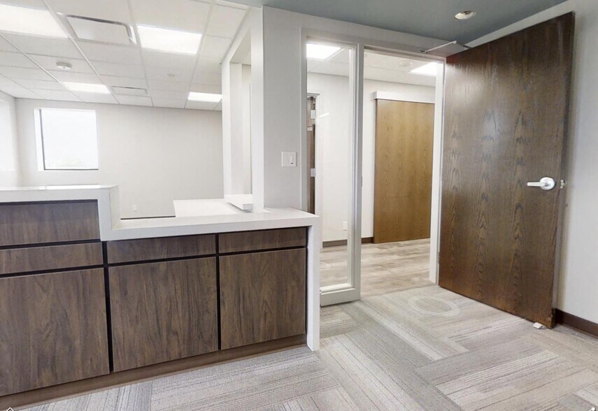 More Photos Of 401 E Gold Coast Rd, Papillion Unknown For Lease