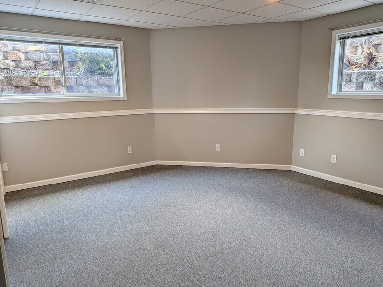 More Photos Of 2524 Woodmeadow Dr SE, Grand Rapids Office For Lease