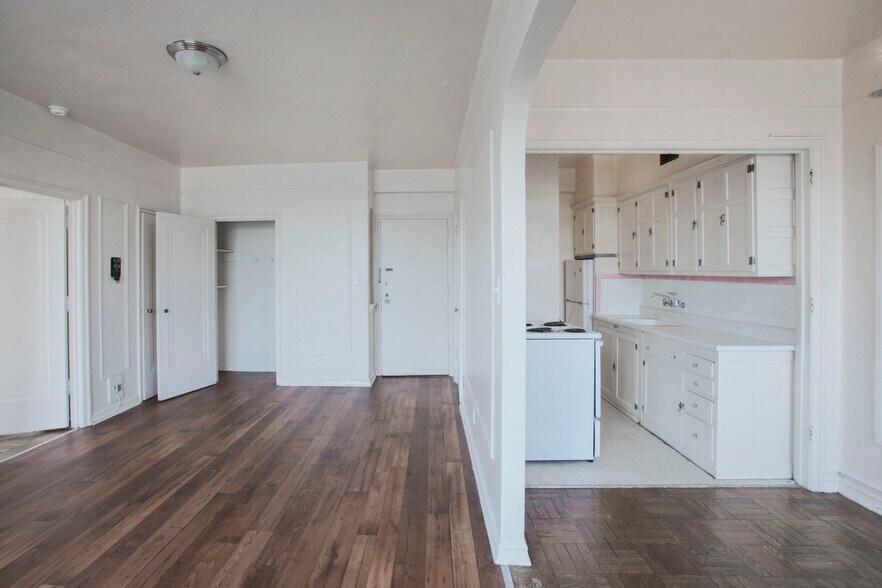 More Photos Of 3025 N Meridian St, Indianapolis Apartments For Sale