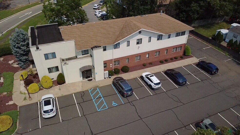 More Photos Of 860 US Highway 1, Edison Medical For Sale