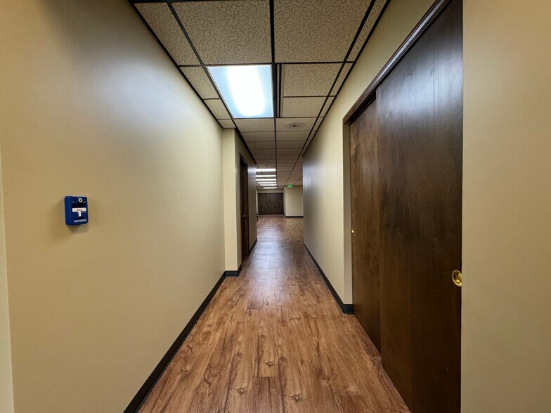 More Photos Of 8396 Mississippi St, Merrillville Office Residential For Lease