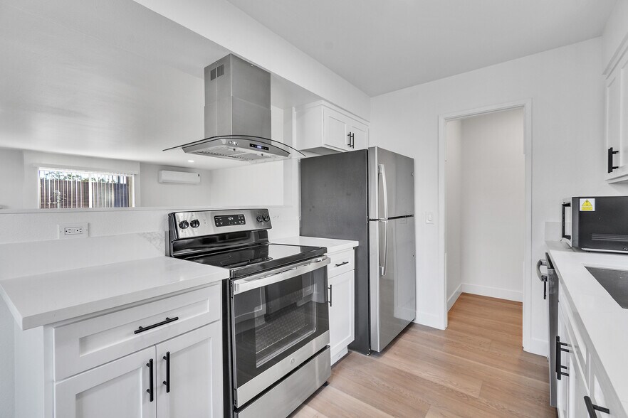 More Photos Of 625 Orizaba Ave, Long Beach Apartments For Sale