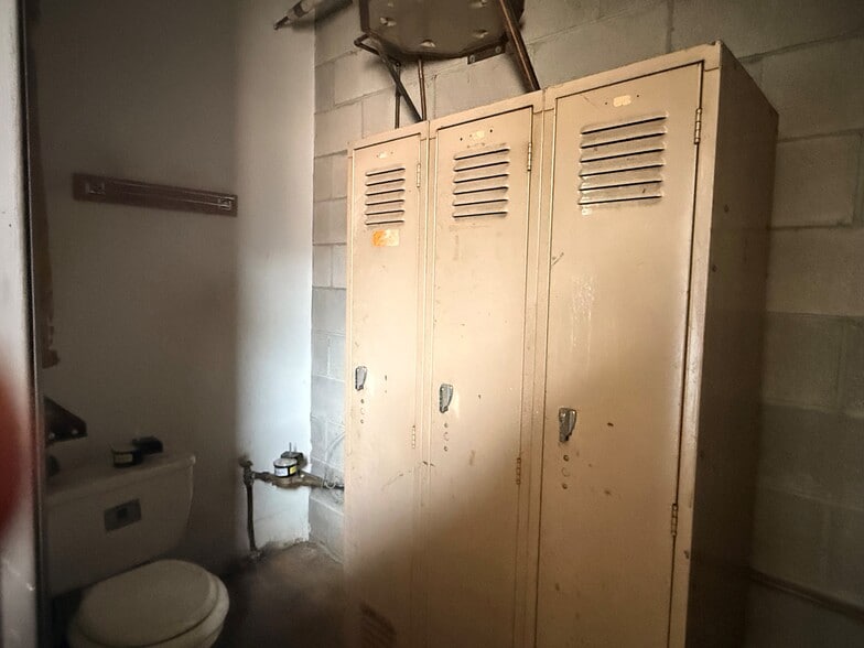 More Photos Of 50 Hojack Park, Rochester Warehouse For Sale