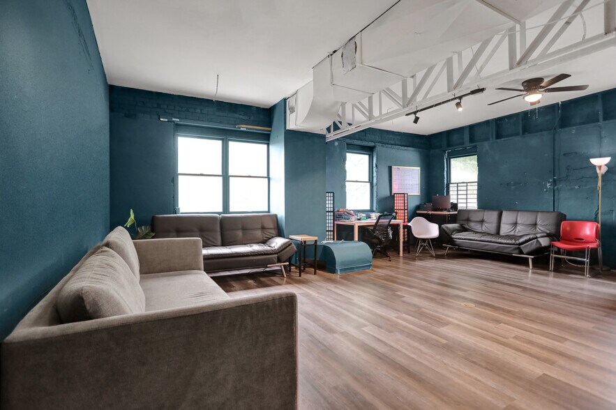 More Photos Of 2258 Young Ave, Memphis Loft Creative Space For Sale