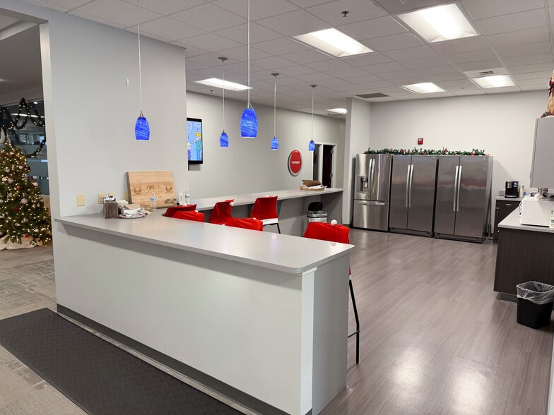 More Photos Of 10125 Berkeley Place Dr, Charlotte Medical For Lease