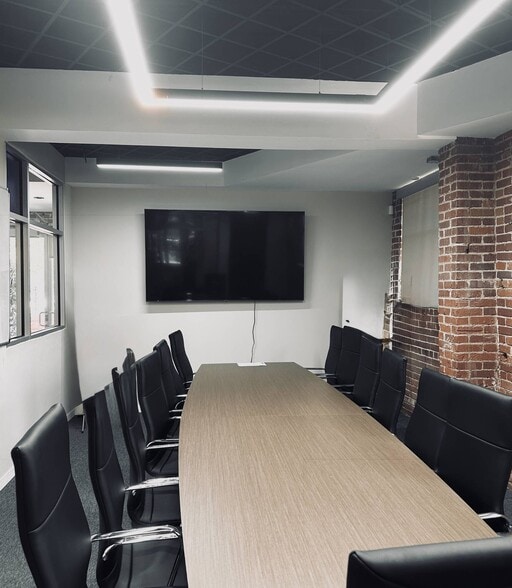 More Photos Of 1463 N Van Ness Ave, Fresno Loft Creative Space For Sale