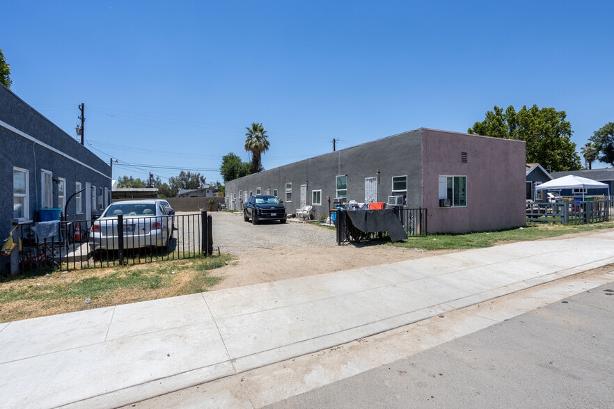 More Photos Of 113 Hopkins Ave, Bakersfield Apartments For Sale