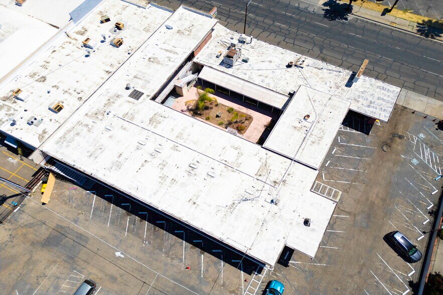 More Photos Of 1005 N El Dorado St, Stockton Hotel For Sale