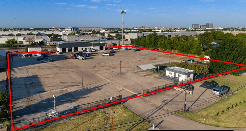 More Photos Of 3104 S Rigsbee Dr, Plano Industrial For Sale