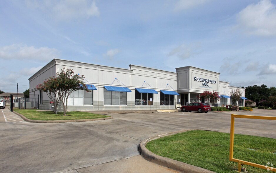 More Photos Of 3100 Rogerdale Rd, Houston Light Distribution For Sale