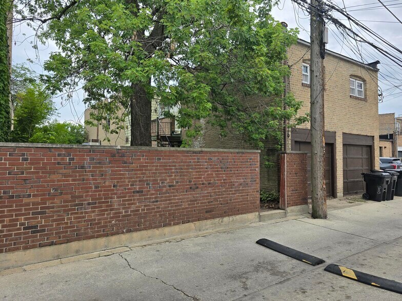 More Photos Of 5638 N Western Ave, Chicago Apartments For Sale