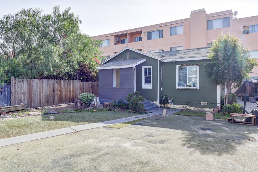 More Photos Of ,  Unknown For Sale