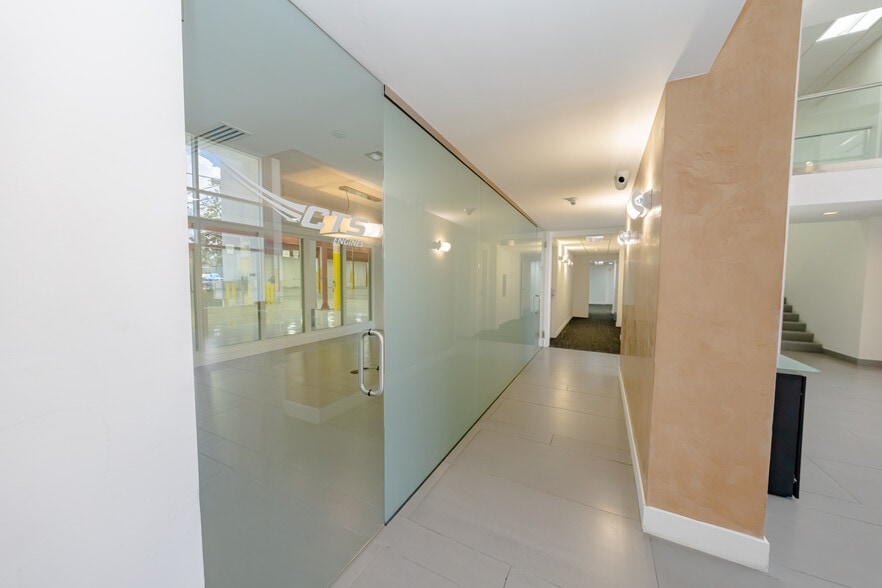 More Photos Of 3000 SW 2nd Ave, Fort Lauderdale Warehouse For Sale
