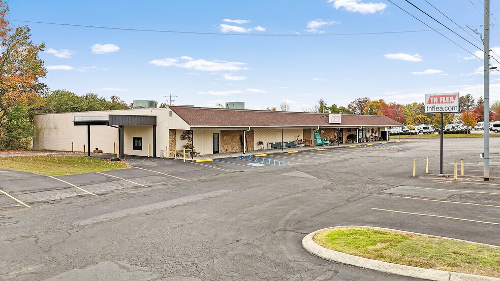 More Photos Of 3012 Highway 31 W, White House General Retail For Sale