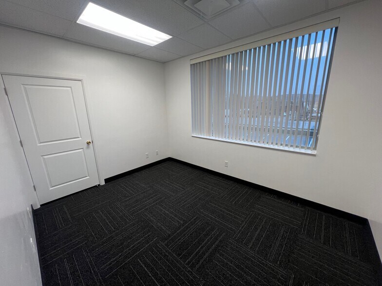 More Photos Of 1693 W American Way, Payson Warehouse For Lease