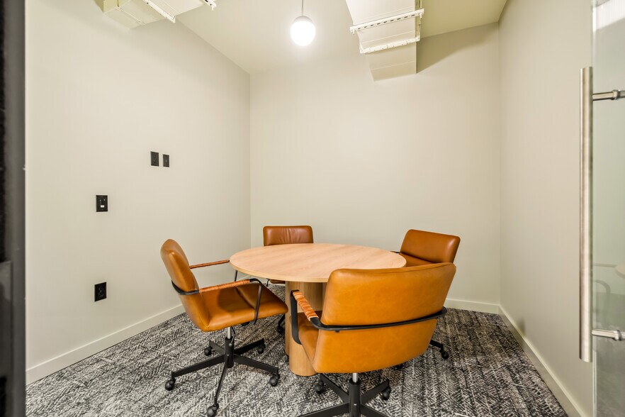 More Photos Of 122-126 Glenwood Ave, Raleigh Coworking Space