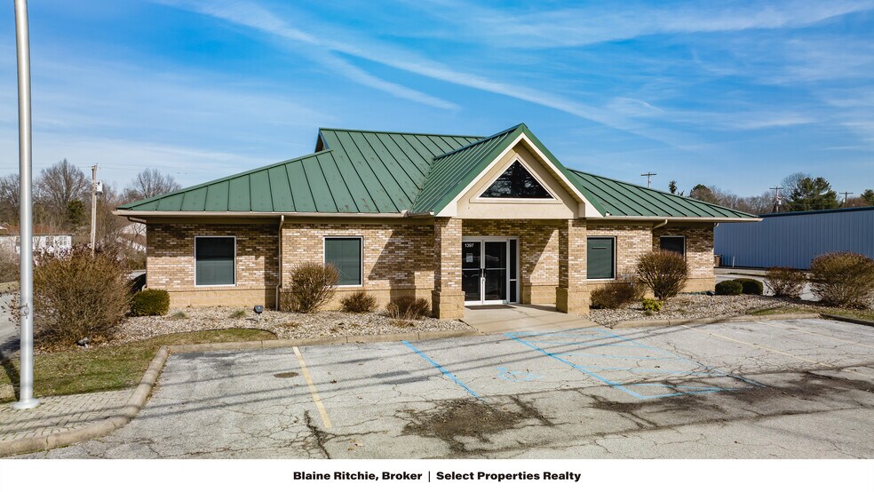 More Photos Of 1397 Elizabeth Pike, Mineral Wells Bank For Lease