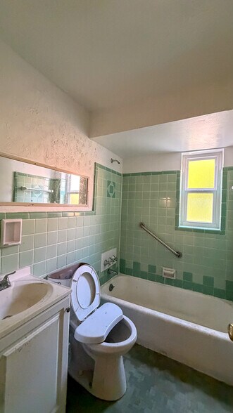 More Photos Of 2894-2898 Harrison Ave, Cincinnati Apartments For Sale
