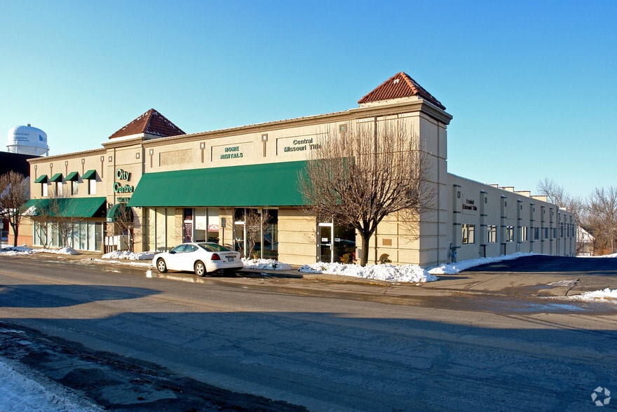 More Photos Of 123 E Gay St, Warrensburg Office For Lease