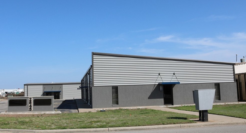 Primary Photo Of 2845 Broce Dr, Norman Office For Sale