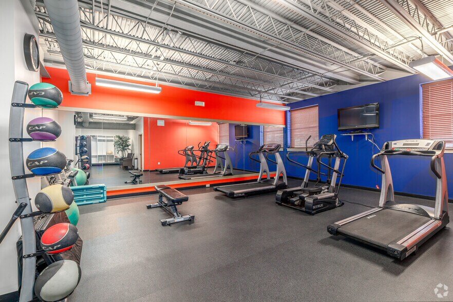 More Photos Of 4001 E Genesee St, Syracuse Apartments For Lease