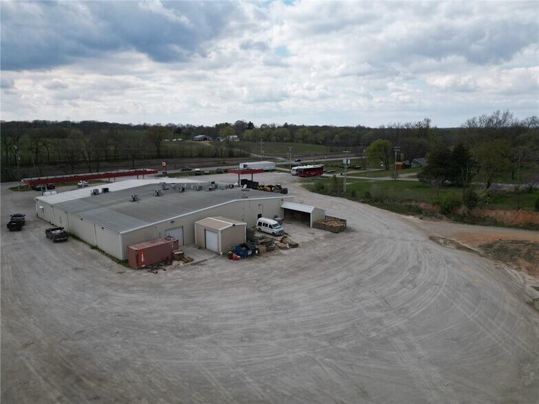 More Photos Of 1190 S Highway 59, Decatur General Retail For Sale