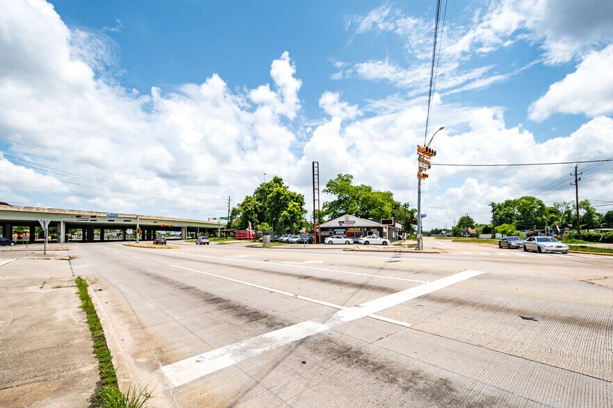 More Photos Of 14214 Eastex Fwy, Humble Land For Sale