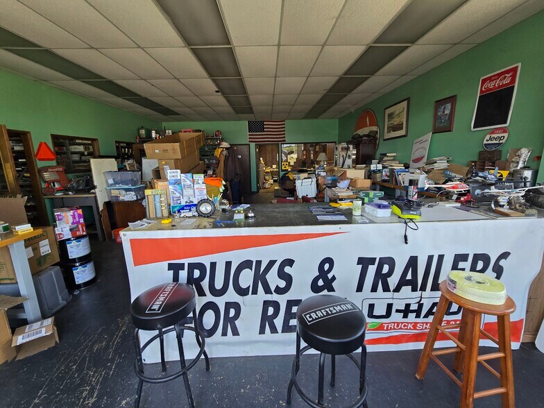 More Photos Of 2121 Commerce St, Aberdeen Industrial For Sale