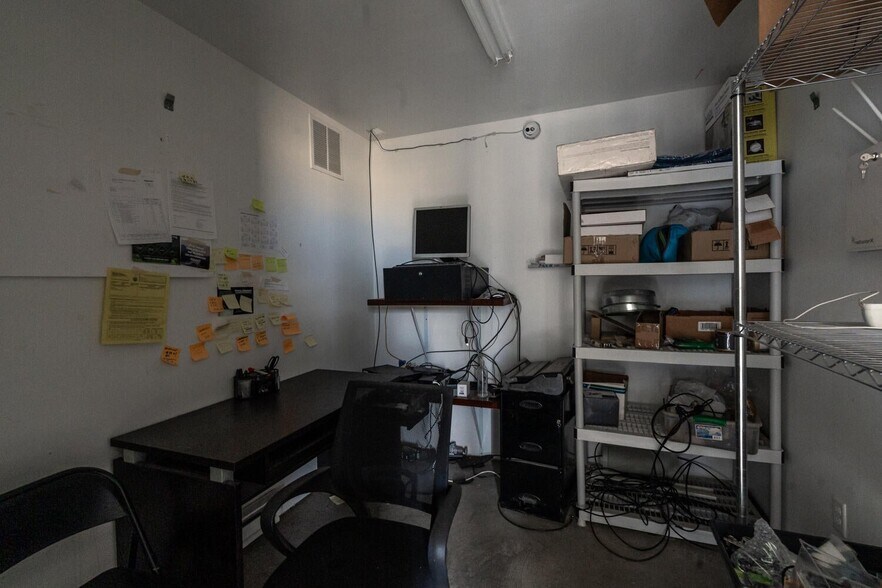 More Photos Of 2831 59th Ln, Boone Specialty For Sale