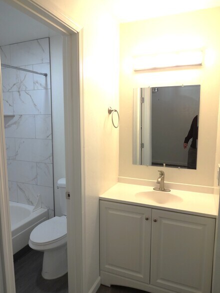 More Photos Of 5220-5240 E Bellevue St, Tucson Apartments For Sale