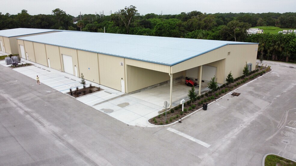 More Photos Of 5265 45th St, Vero Beach Unknown For Lease