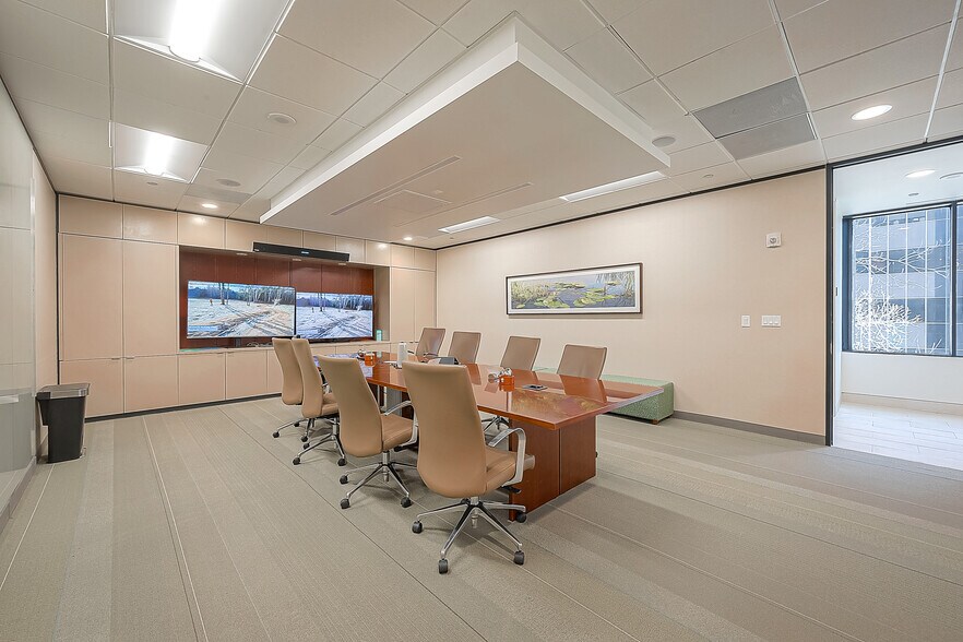 More Photos Of 6575 West Loop South, Bellaire Office For Lease