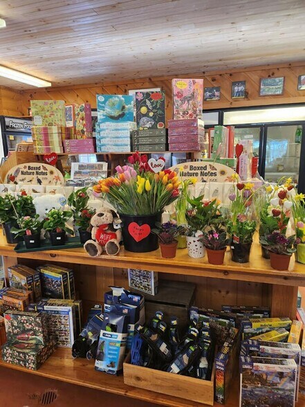 More Photos Of 48 South, Blue Hill Garden Center For Sale