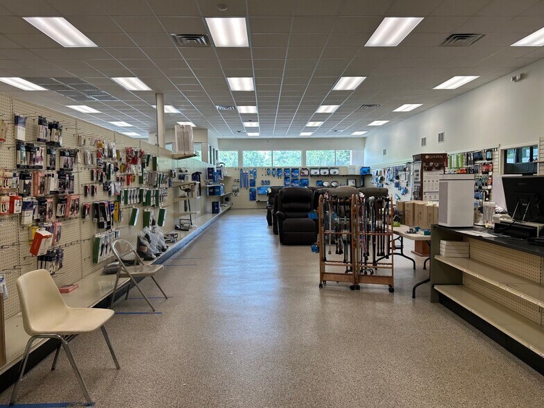 More Photos Of 309 W Nash St, Wilson Supermarket For Sale