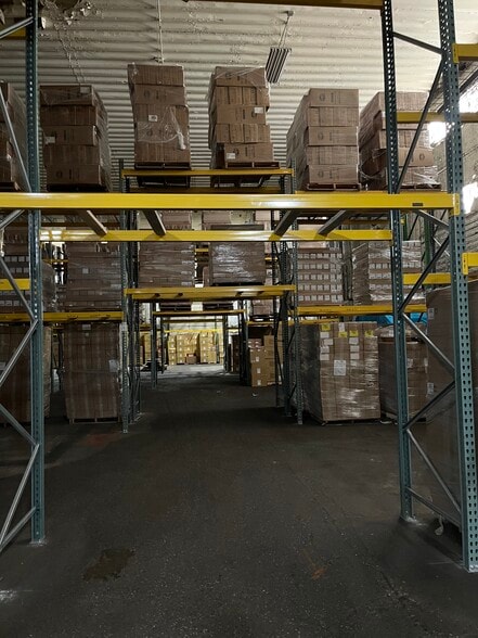 More Photos Of 2601-2609 28th St SW, Wyoming Manufacturing For Sale