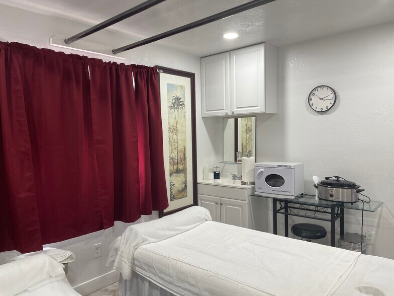 More Photos Of 3097 S Decatur Blvd, Las Vegas Office Residential For Sale